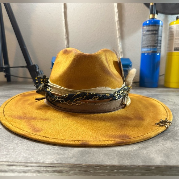 NWT Tear Drop Wide Brim Fedora main image 8